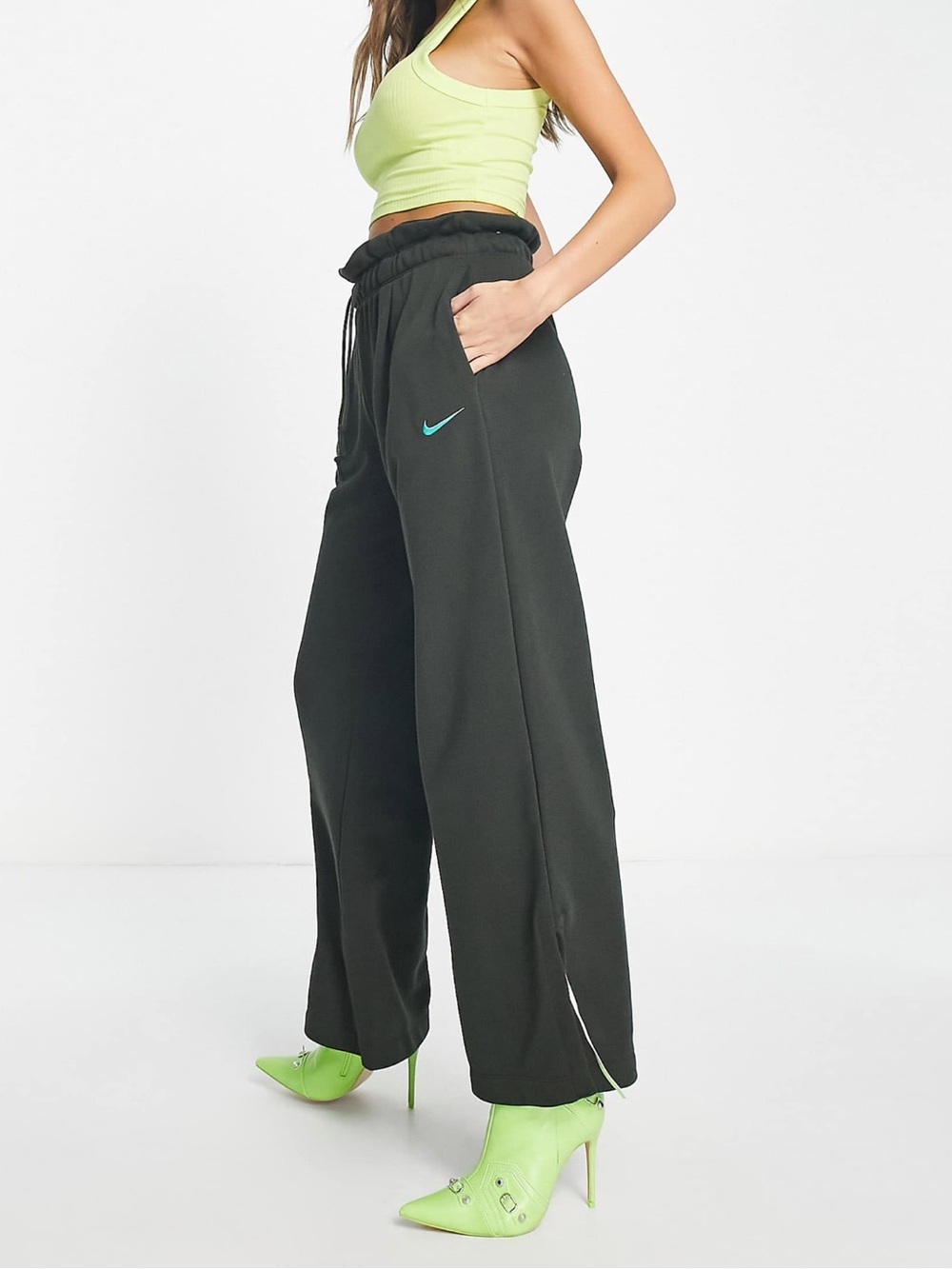 Nike Everyday Modern High Waist Fleece Open Hem Sweatpants, Black – Large
